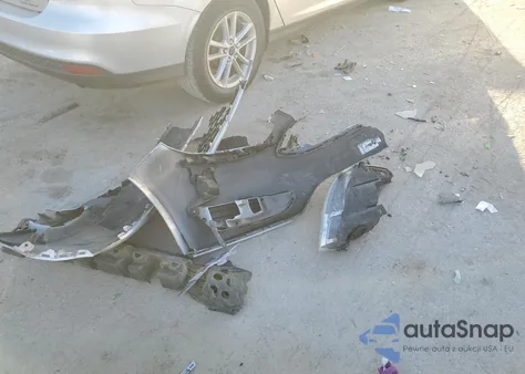 2016 Ford Focus Se z USA, uszkodzony, nr VIN 1FADP3F24GL291527